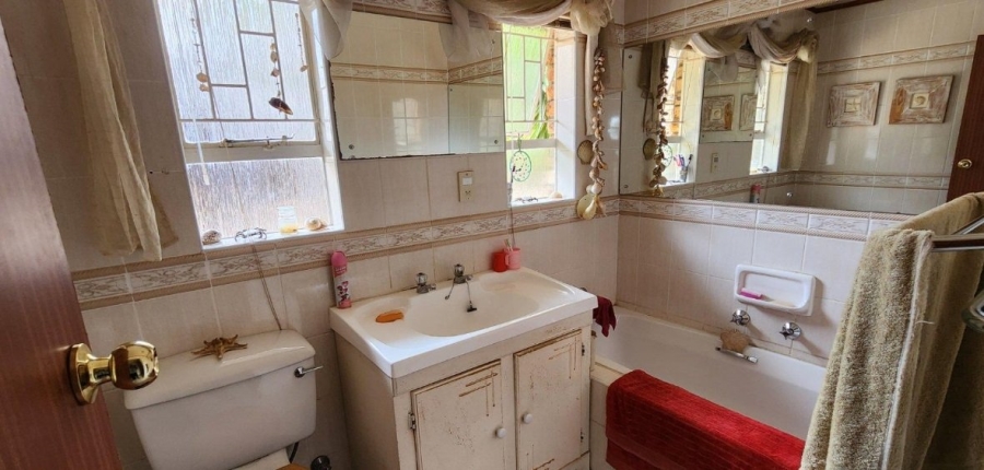 5 Bedroom Property for Sale in Irene Park North West